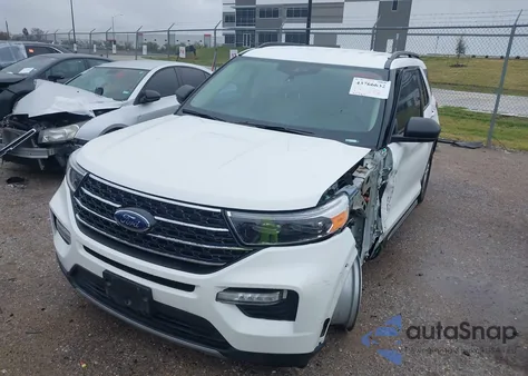 2021 Ford Explorer Xlt z USA, uszkodzony, nr VIN 1FMSK7DH4MGC50281